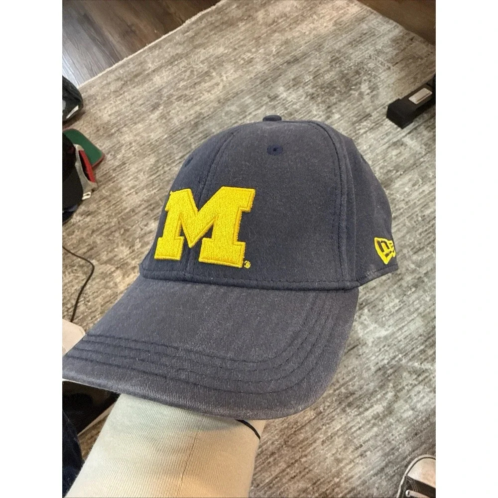 Michigan Wolverines New Era Comfort Fit hat, Medium/Large